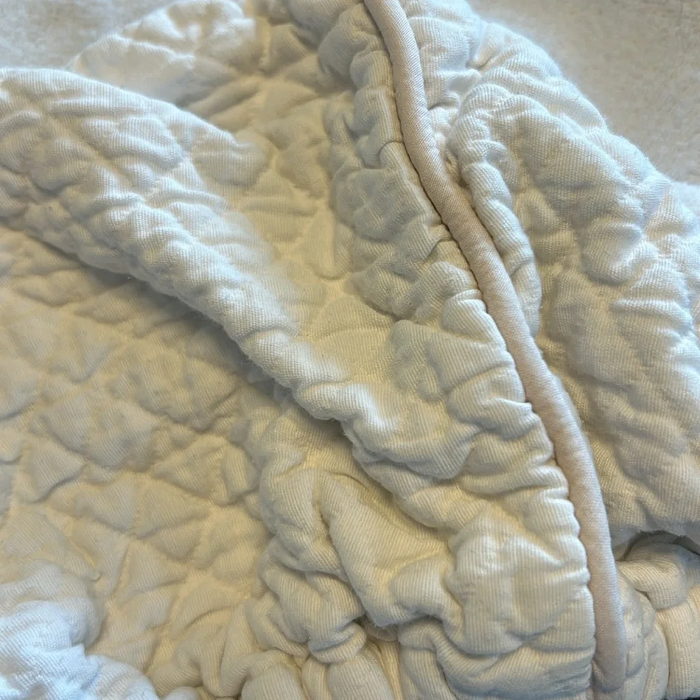Restoration Hardware Vintage Washed Diamond Matlesse Changing Pad Cover in Petal